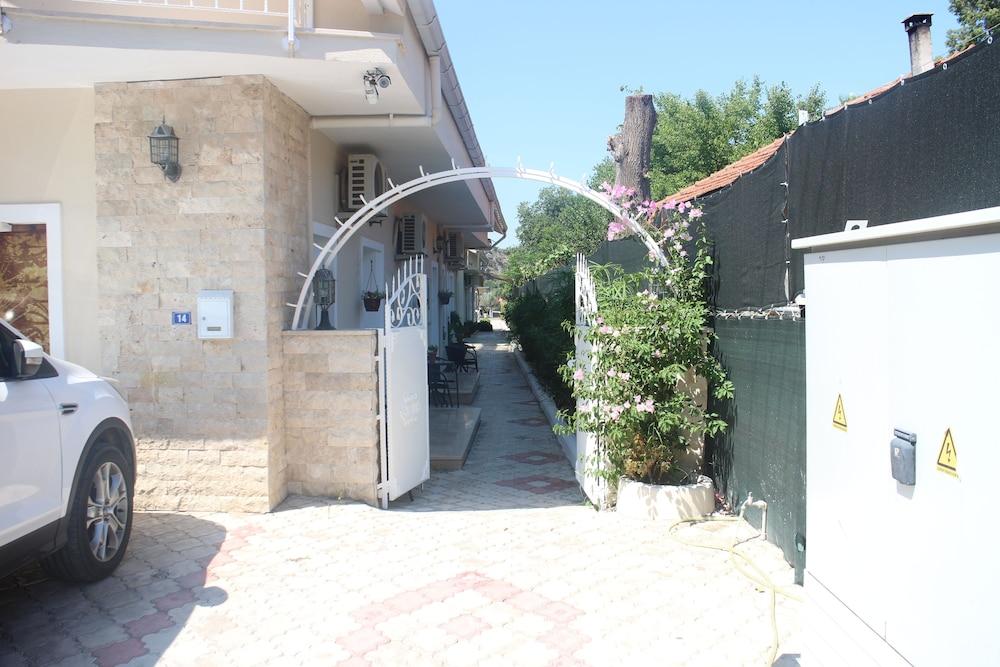 Sounds Of Berg Hotel Dalyan Bagian luar foto